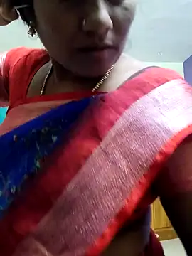 Snapshot of papukurty chatting on 11.15.25 papukurty online show from 11.15.25