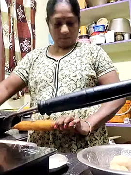 Snapshot of papukurty chatting on 02.06.26 papukurty online show from 02.06.26