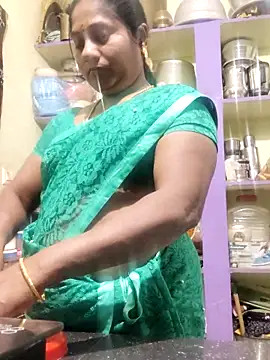 Snapshot of papukurty chatting on 02.19.26 papukurty online show from 02.19.26