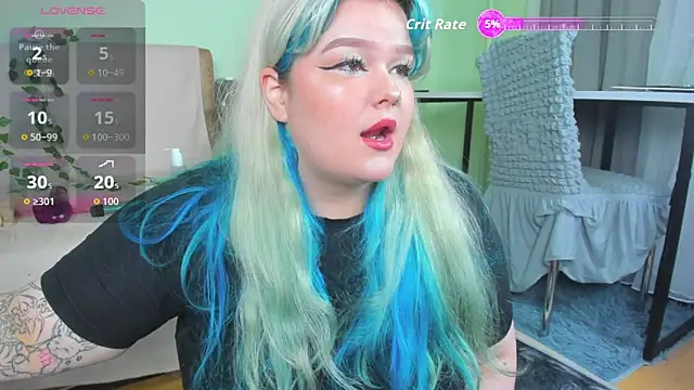 Snapshot of _CandyM1lky_ chatting on 10.02.25 CandyM1lky online show from 10.02.25