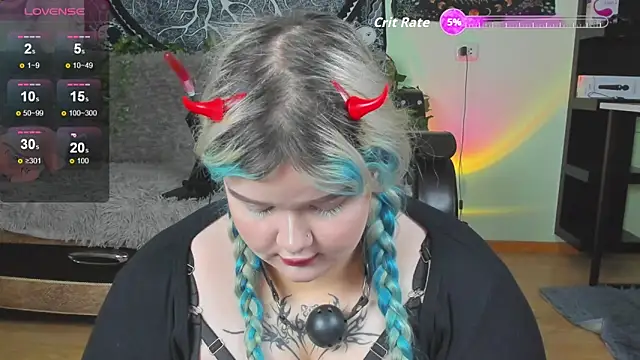 Snapshot of _CandyM1lky_ chatting on 10.24.25 CandyM1lky online show from 10.24.25