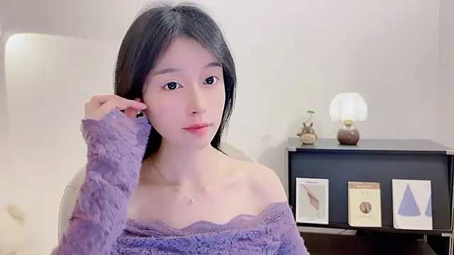 Onechestnut online show from 11.30.25