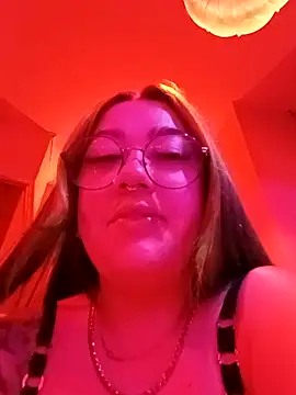 Snapshot of Dulcedeanis chatting on 02.05.26 Dulcedeanis online show from 02.05.26