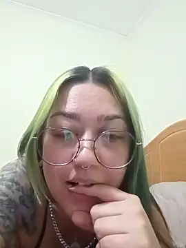 Snapshot of Dulcedeanis chatting on 02.16.26 Dulcedeanis online show from 02.16.26