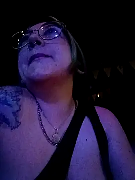 Snapshot of Dulcedeanis chatting on 02.17.26 Dulcedeanis online show from 02.17.26