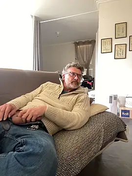 Snapshot of max219 chatting on 02.03.26 max219 online show from 02.03.26