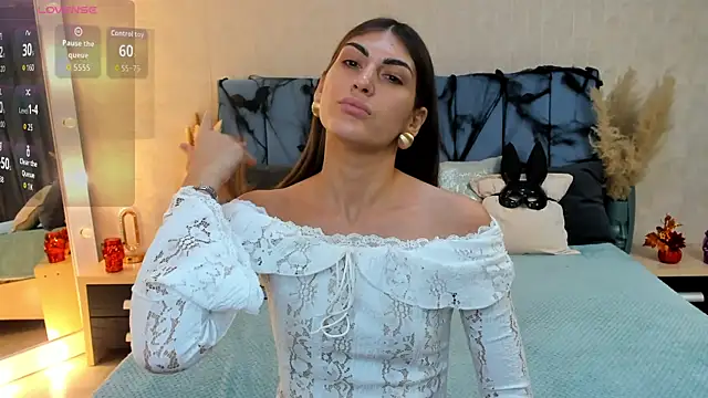 MaggieTurner online show from 10.23.25