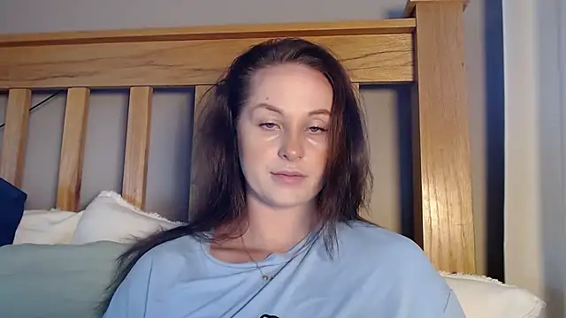 Blueeyedzaya  online show from 10.15.25