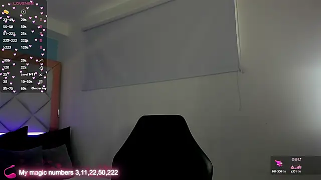 molly gomezz online show from 09.21.25