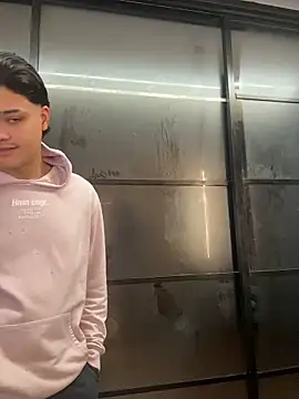 Snapshot of Rose-andres chatting on 01.07.26 Rose-andres online show from 01.07.26