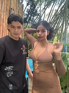 Snapshot of Rose-andres chatting on 01.13.26 Rose-andres online show from 01.13.26