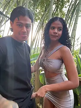 Snapshot of Rose-andres chatting on 02.02.26 Rose-andres online show from 02.02.26