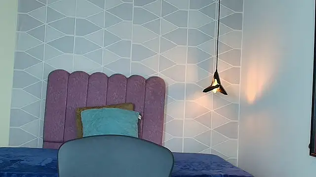 Aly Loving online show from 10.27.25