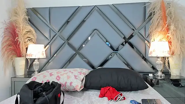 Milan LewisS online show from 11.18.25