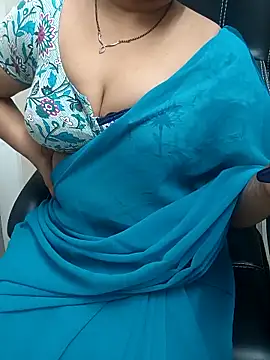 Snapshot of Anushka134 chatting on 09.08.25 Anushka134 online show from 09.08.25