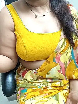 Snapshot of Anushka134 chatting on 10.11.25 Anushka134 online show from 10.11.25