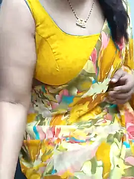 Snapshot of Anushka134 chatting on 10.12.25 Anushka134 online show from 10.12.25