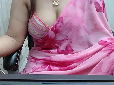 Snapshot of Anushka134 chatting on 10.30.25 Anushka134 online show from 10.30.25