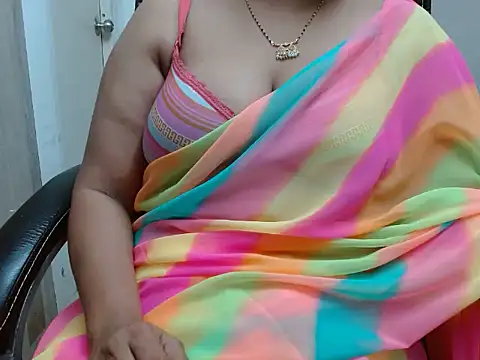 Snapshot of Anushka134 chatting on 11.13.25 Anushka134 online show from 11.13.25