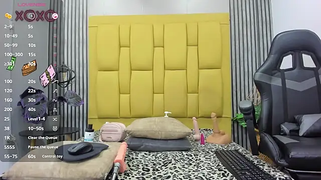 bryonycutee online show from 10.22.25