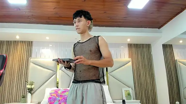 Michael blue online show from 10.10.25