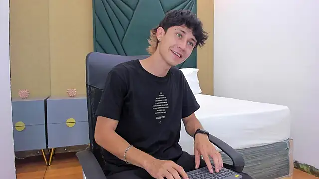 Michael blue online show from 12.22.25