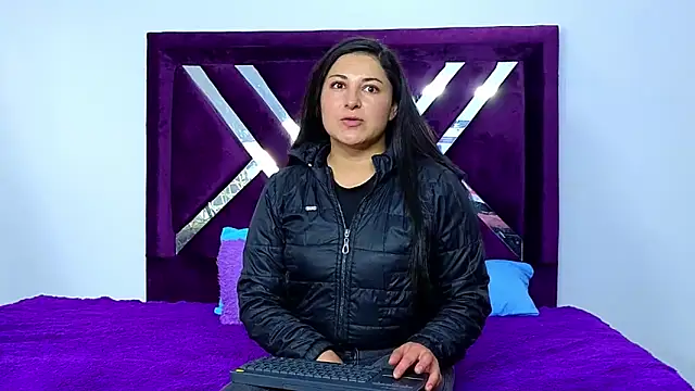 cuteeimy online show from 11.18.25