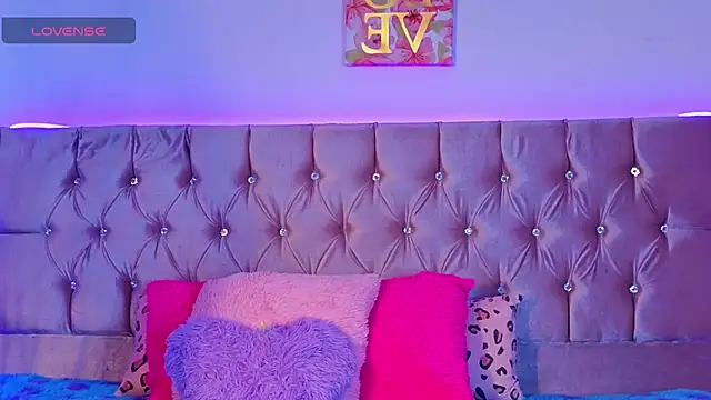 Snapshot of cuteeimy chatting on 02.05.26 cuteeimy online show from 02.05.26