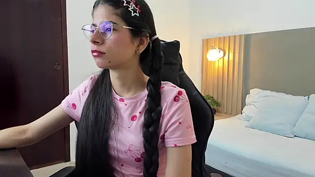 carlina 15 online show from 09.10.25