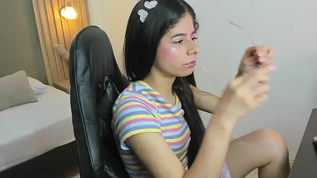 carlina 15 online show from 10.28.25