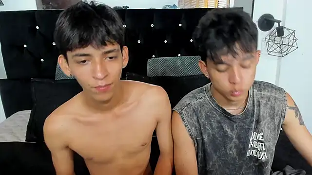 Snapshot of Sebas_cat chatting on 10.24.25 Sebas cat online show from 10.24.25