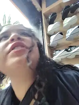 Snapshot of You-sexy-starr chatting on 09.27.25 You-sexy-starr online show from 09.27.25