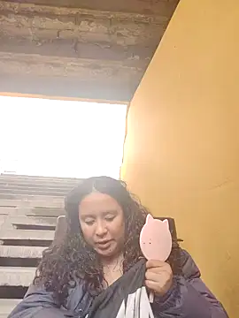 Snapshot of You-sexy-starr chatting on 10.23.25 You-sexy-starr online show from 10.23.25