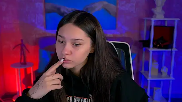 KimClarks  online show from 10.07.25