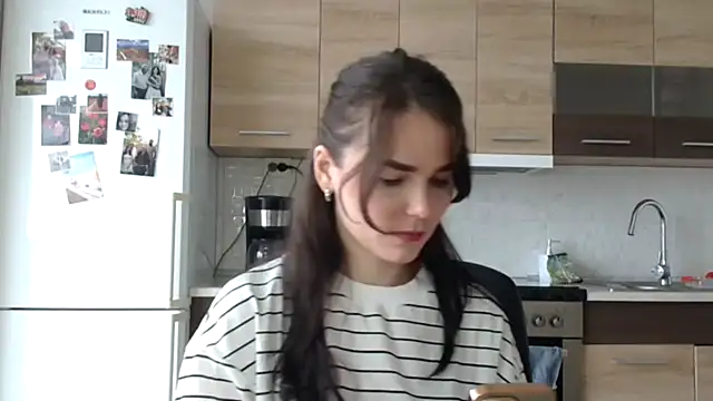 Snapshot of Silviaa_a chatting on 09.30.25 Silviaa a online show from 09.30.25