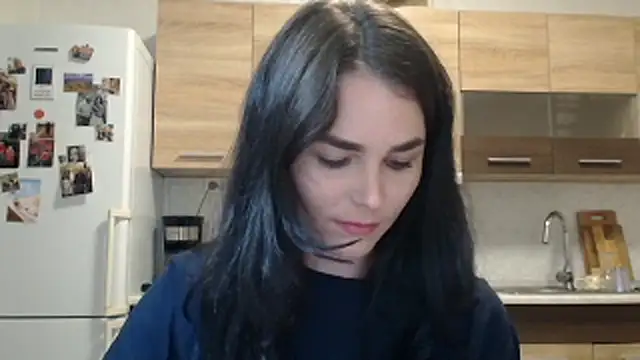 Snapshot of Silviaa_a chatting on 10.04.25 Silviaa a online show from 10.04.25