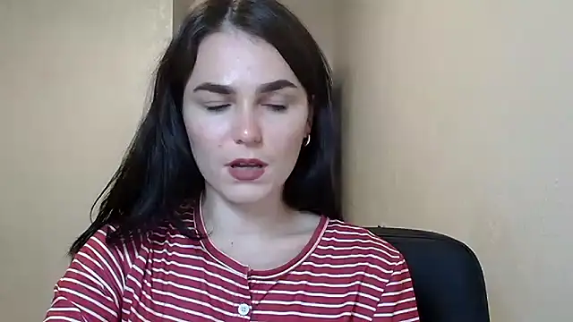 Snapshot of Silviaa_a chatting on 10.17.25 Silviaa a online show from 10.17.25