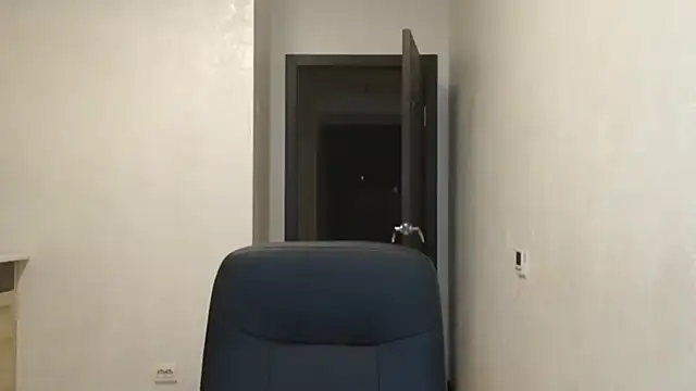 Snapshot of Silviaa_a chatting on 11.10.25 Silviaa a online show from 11.10.25