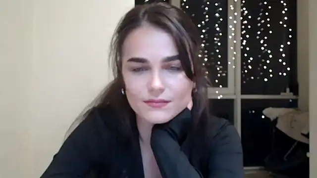 Snapshot of Silviaa_a chatting on 11.19.25 Silviaa a online show from 11.19.25