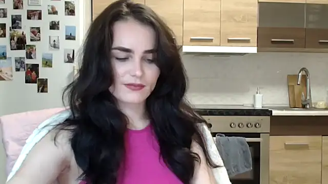 Snapshot of Silviaa_a chatting on 12.04.25 Silviaa a online show from 12.04.25