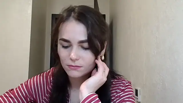 Snapshot of Silviaa_a chatting on 12.15.25 Silviaa a online show from 12.15.25