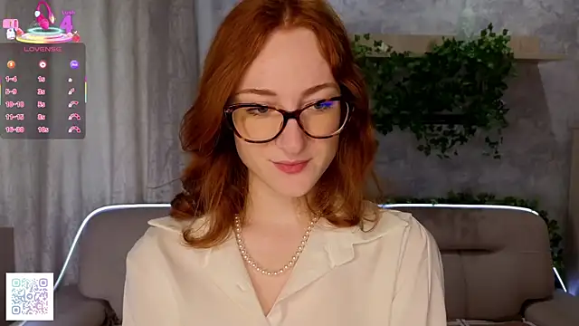 VeronaHascall online show from 09.17.25