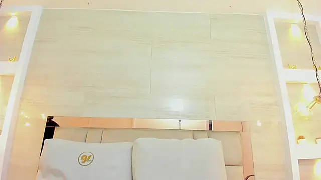 karol lewiss online show from 10.11.25