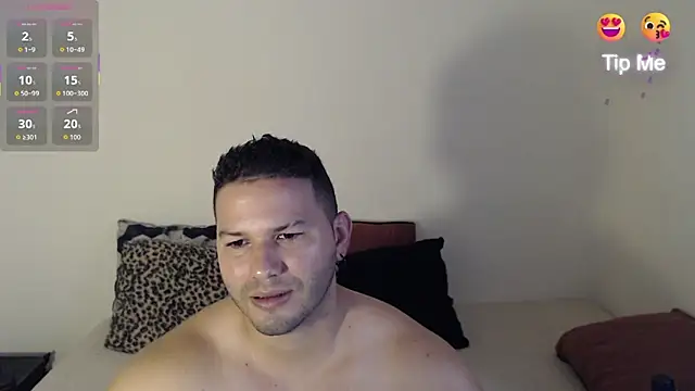 Snapshot of Tim_mz01 chatting on 10.20.25 Tim mz01 online show from 10.20.25