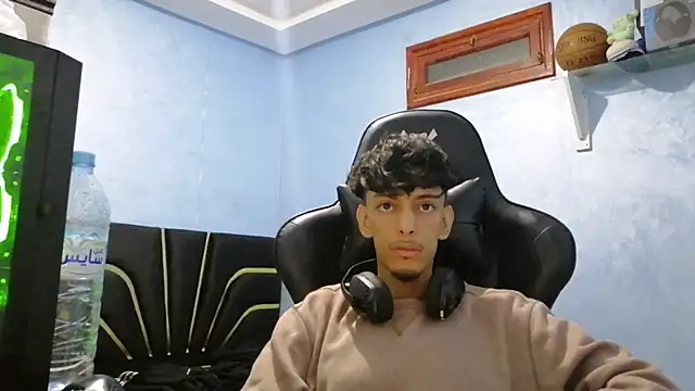 Snapshot of Dark_DesireX chatting on 09.29.25 Dark DesireX online show from 09.29.25