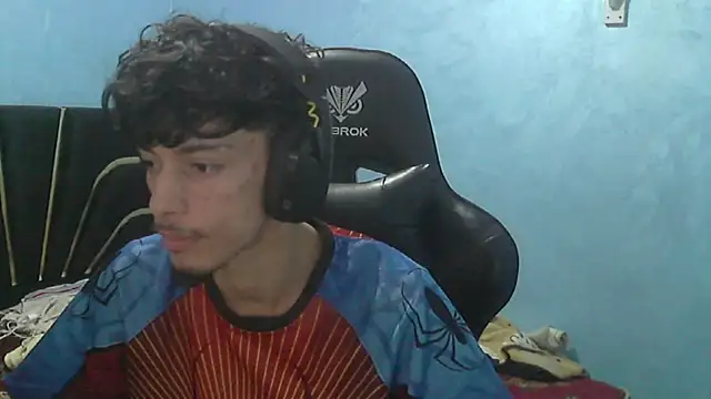 Snapshot of Dark_DesireX chatting on 10.11.25 Dark DesireX online show from 10.11.25