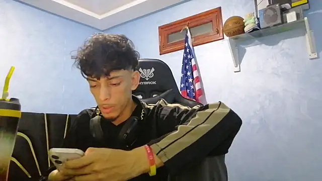 Snapshot of Dark_DesireX chatting on 10.21.25 Dark DesireX online show from 10.21.25