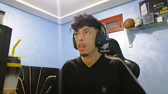 Snapshot of Dark_DesireX chatting on 10.22.25 Dark DesireX online show from 10.22.25