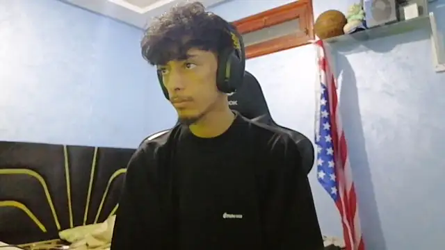 Snapshot of Dark_DesireX chatting on 11.06.25 Dark DesireX online show from 11.06.25