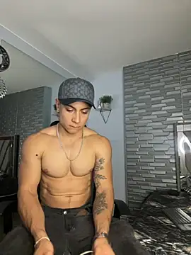 Snapshot of MR_MUSCLE chatting on 09.28.25 MR MUSCLE online show from 09.28.25